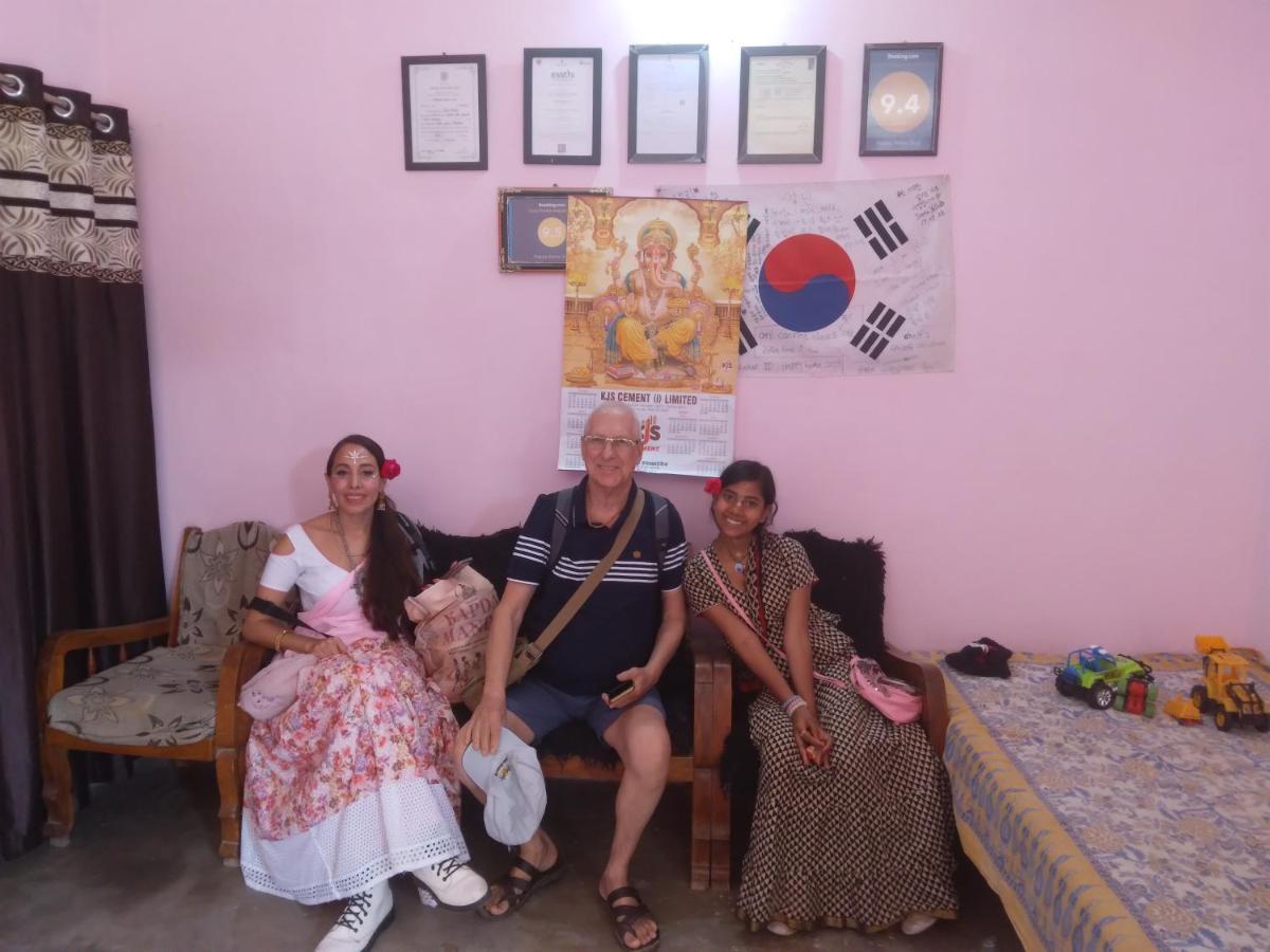 Happy Homestay Khajurāho Extérieur photo