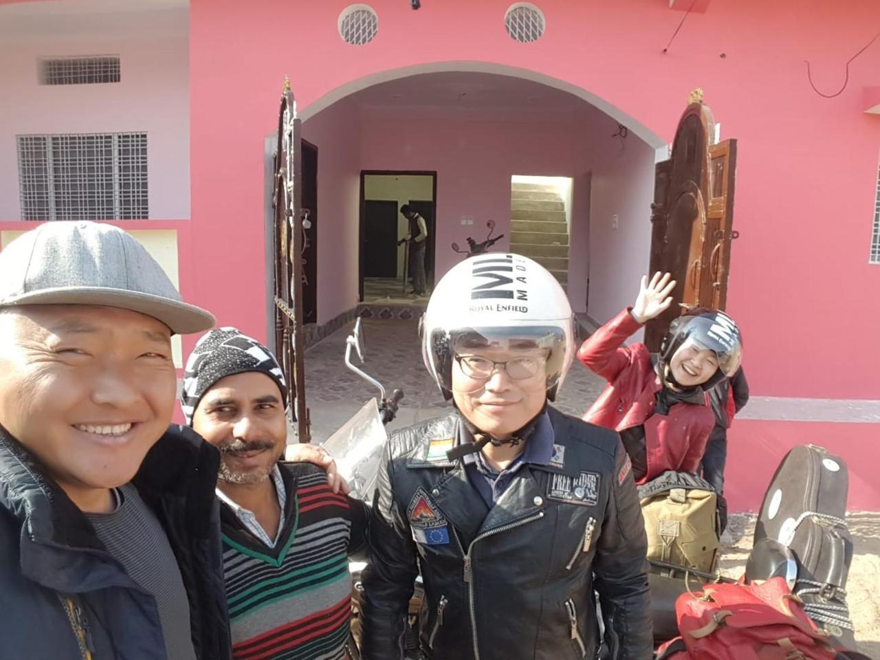 Happy Homestay Khajurāho Extérieur photo