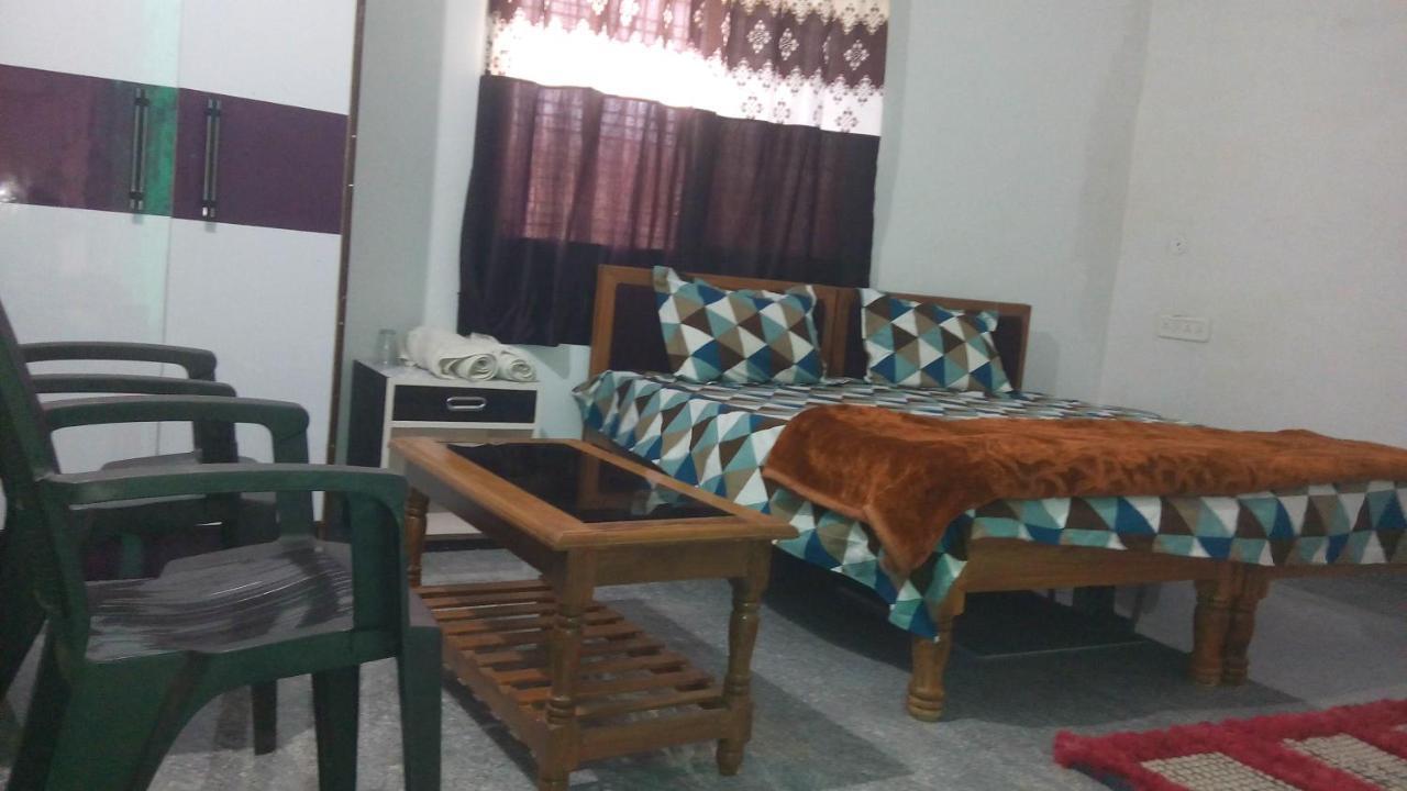 Happy Homestay Khajurāho Extérieur photo